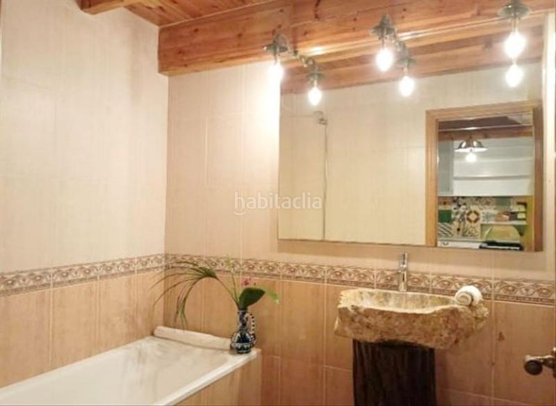 Foto c0a39a02-4fa7-4349-a7c5-ddec83de66b7. Dúplex  con patio y local en finca regia del poblesec en Barcelona