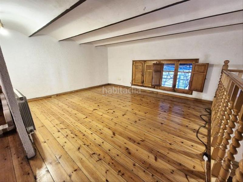 Foto e7fe0888-9a77-4b8c-98c0-c414b2007462. Dúplex  con patio y local en finca regia del poblesec en Barcelona