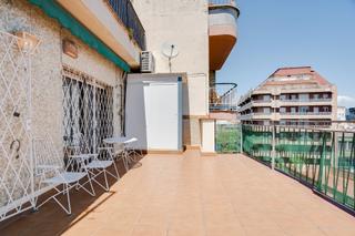 Àtic  Carrer d'olzinelles. Atico con terraza de 25 m