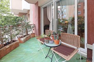 Pis  Carrer de pars. Piso reformado en la eixample  4 habitaciones  1 bao completo y
