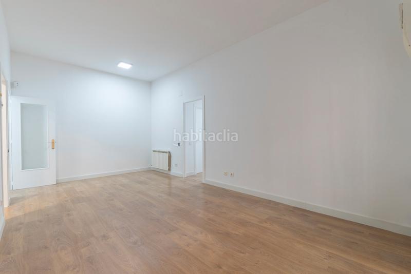 Foto 0ff21cba-8eb9-42c6-9d2d-8f8b2504cfc2. Piso  reformado con terraza privada en El Poble Sec - Parc de Montjuïc Barcelona