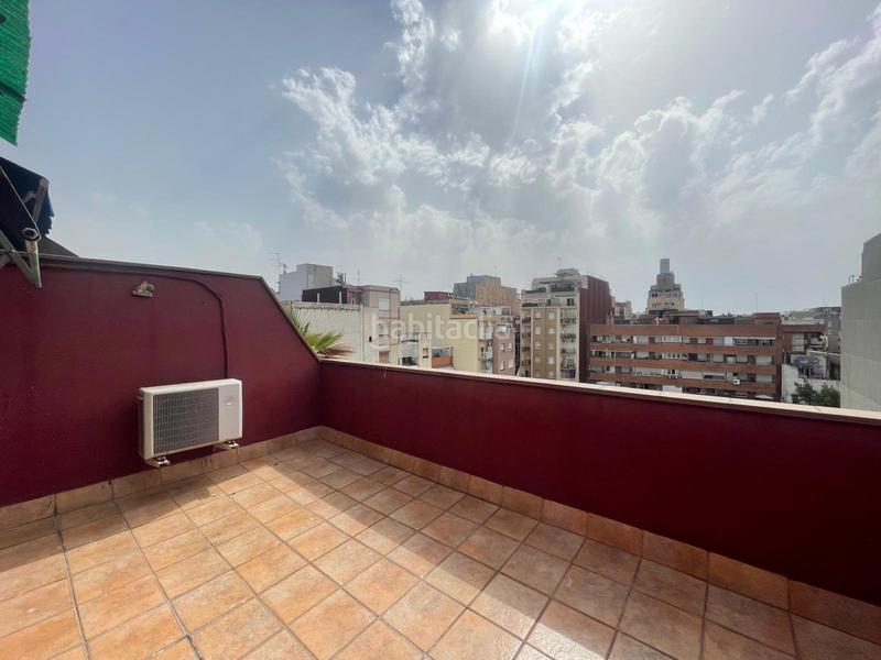 Foto 7b876dfc-b26b-4782-be66-5bed4d44c146. Piso atico con terraza privada de 13 m en Sant Josep Hospitalet de Llobregat (L´)