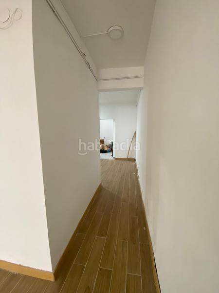 Foto 8e8f397e-a072-4f1b-9989-8329f2f27588. Local commercial dans El Camp de l´Arpa del Clot Barcelona