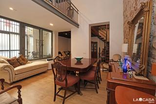 Duplex in El Poble Sec - Parc de Montjuïc. Dúplex reformado con terraza