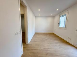 Etagenwohnung  Carrer de galileu. Completamente reformado con balcon  les corts