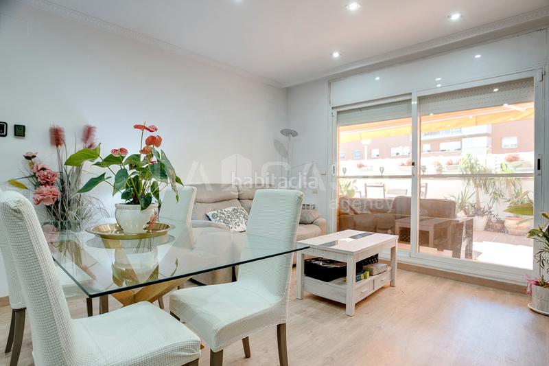 Foto fdee3ba0-d850-4201-a812-beadecd063c9. Piano terra con parcheggio piscina in Canovelles