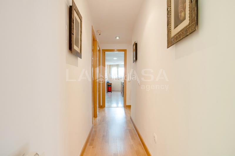 Foto a6efbced-606b-4522-a9fb-3f9fe96e7368. Pis amb calefacció aparcament a Fondo Santa Coloma de Gramenet