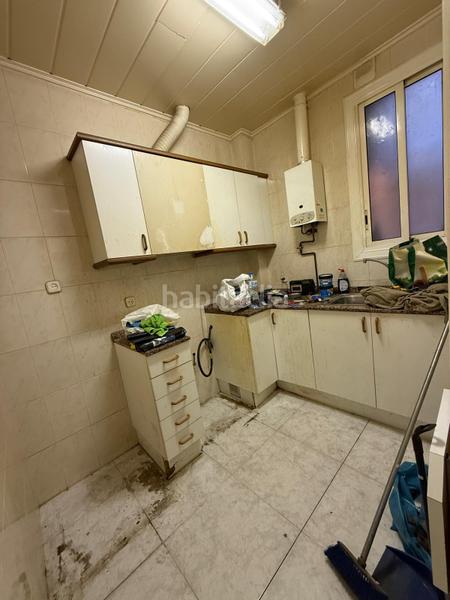 Foto fc713485-9a85-451d-b944-d307ad2ea024. Flat in Collblanc Hospitalet de Llobregat (L´)