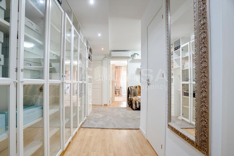 Foto 2347d8b2-2031-4658-aadc-b3caccbc0255. Ground floor with parking in La Salut Badalona