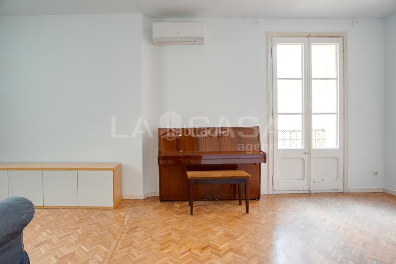 Foto 3cca5827-013f-42ab-a85b-35d2165d42ac. Appartamento con riscaldamento in Sagrada Família Barcelona