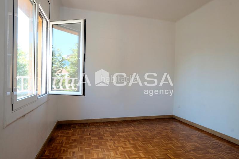 Foto 6c731069-f766-4894-8c3d-1779b4398816. Appartement dans Turó de la Peira Barcelona