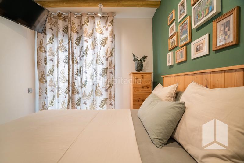 Foto e8cff3a8-9f23-420c-8f81-5cfe65442523. Duplex with parking pool in Baixador Castelldefels