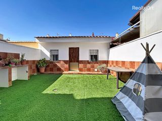Casa adossada a Bollullos de la Mitación. Casa adosada bollullos mitacion
