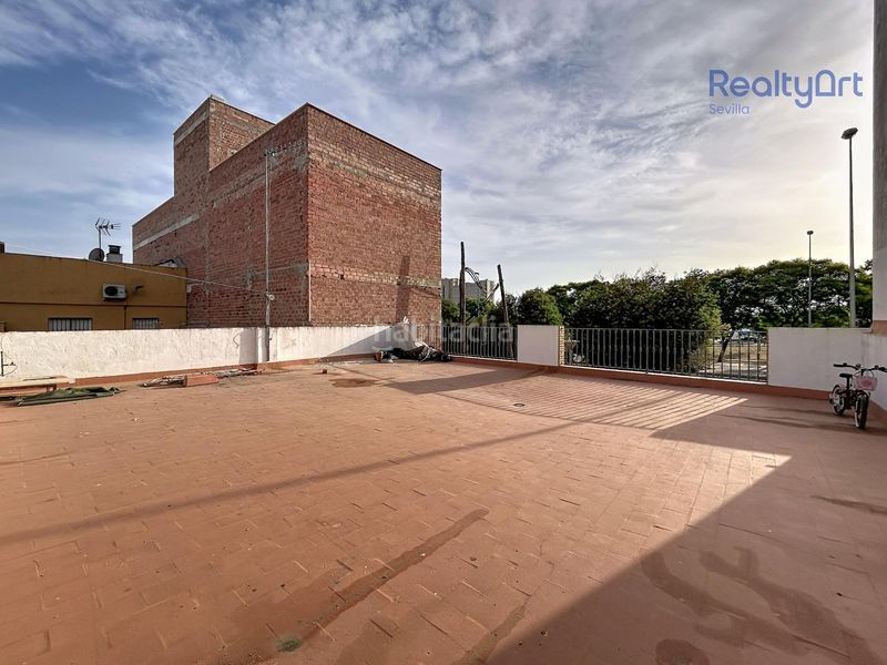 Foto 3221589b-ead8-4d1c-93e9-ee89af3b2199. Casa adossada a Bellavista Sevilla