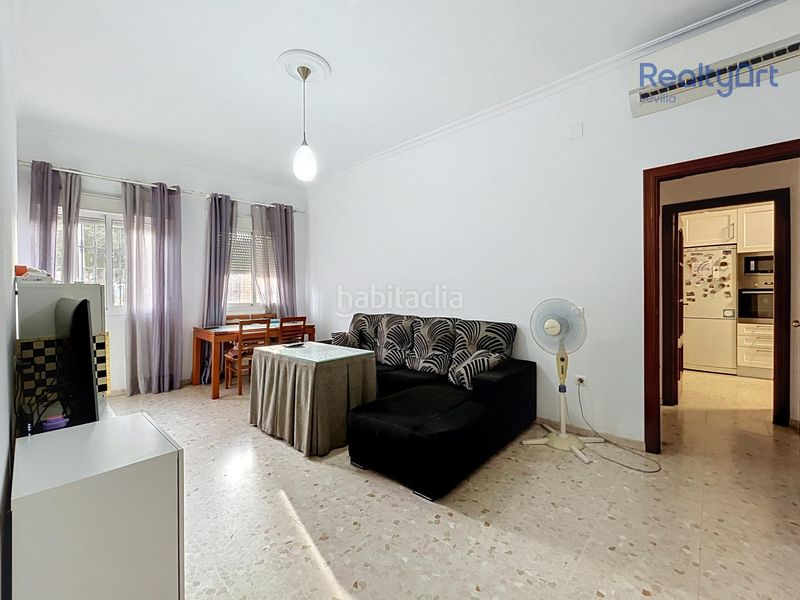 Foto 40a269c1-650f-4fae-a3ab-a36b8beb8345. Casa adossada a Bellavista Sevilla