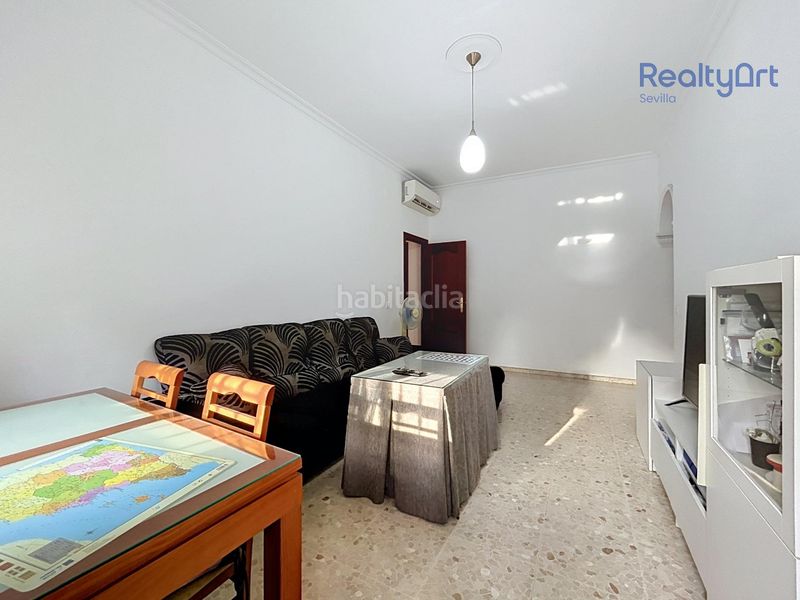 Foto afae600e-4f6e-4ab9-9f12-b0902f4c5108. Casa adossada a Bellavista Sevilla