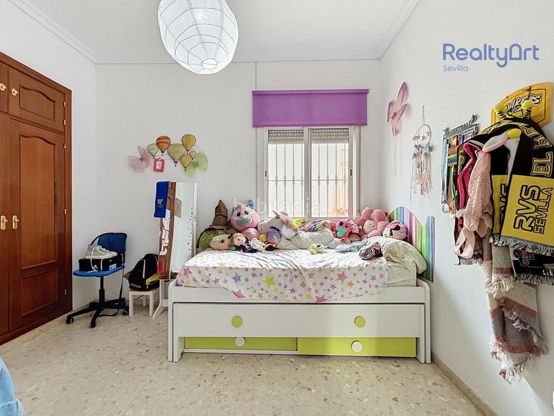Foto bb88d37c-f40f-43bb-a3ba-e2ffce264c32. Casa adossada a Bellavista Sevilla
