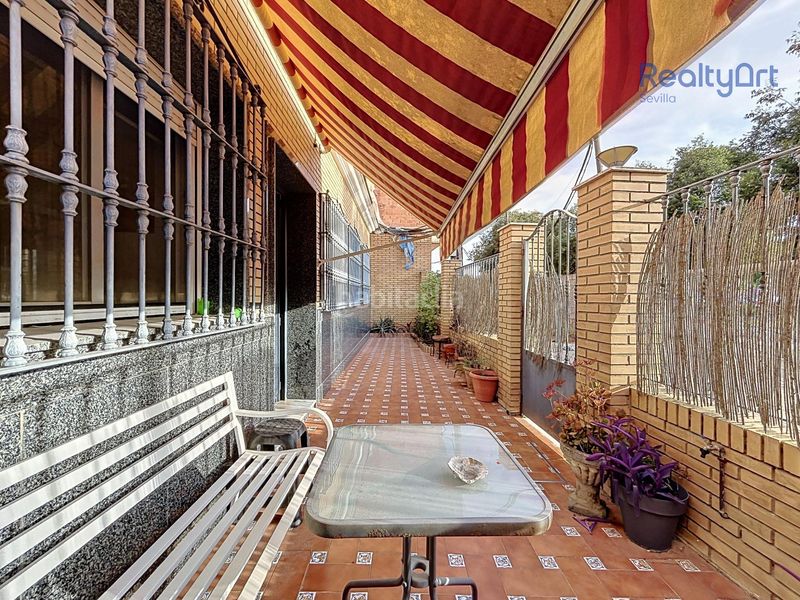 Foto d7e3c60a-66e7-4cde-a8ce-f52b2776b85a. Casa adossada a Bellavista Sevilla
