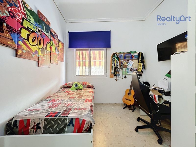 Foto f60e695f-f552-4bf9-b6fa-9b368bcce6d6. Casa adossada a Bellavista Sevilla