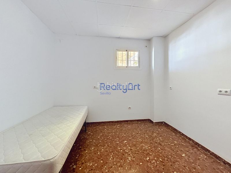 Foto ad72f270-c2e3-4ab0-bfa7-7d2684afba7f. Pis amb calefacció a San Gil Sevilla