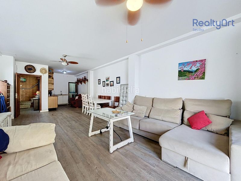 Foto 0cb59ee0-b90e-40df-9740-dee622555b30. Casa amb aparcament a Bellavista Sevilla