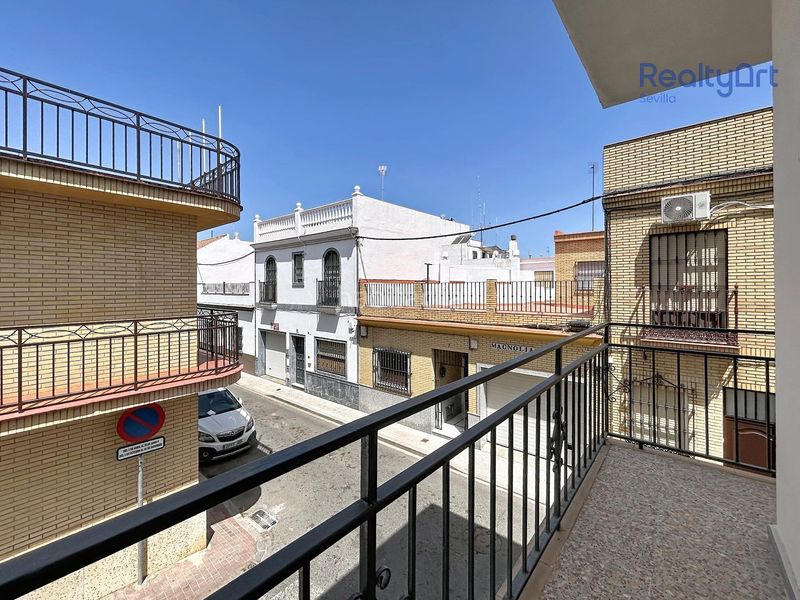 Foto 222a0988-8ebb-4637-aed5-4011398608c4. Casa amb aparcament a Bellavista Sevilla