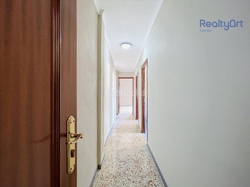 Foto 5fdca04d-2764-4b69-ba7d-5597201ad2c4. Casa amb aparcament a Bellavista Sevilla