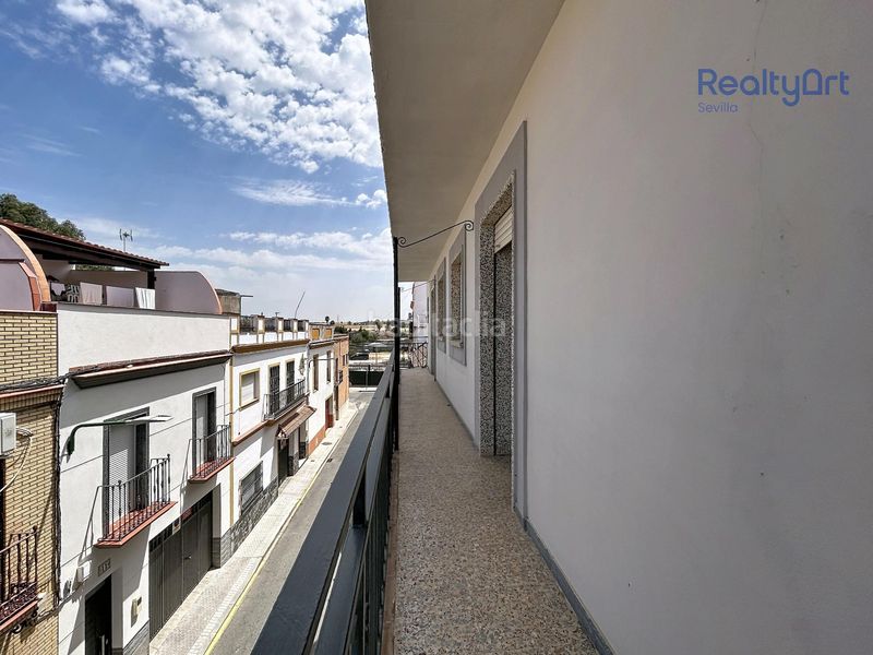 Foto a2c886a2-1390-40be-b8c6-cad4a3850312. Casa amb aparcament a Bellavista Sevilla
