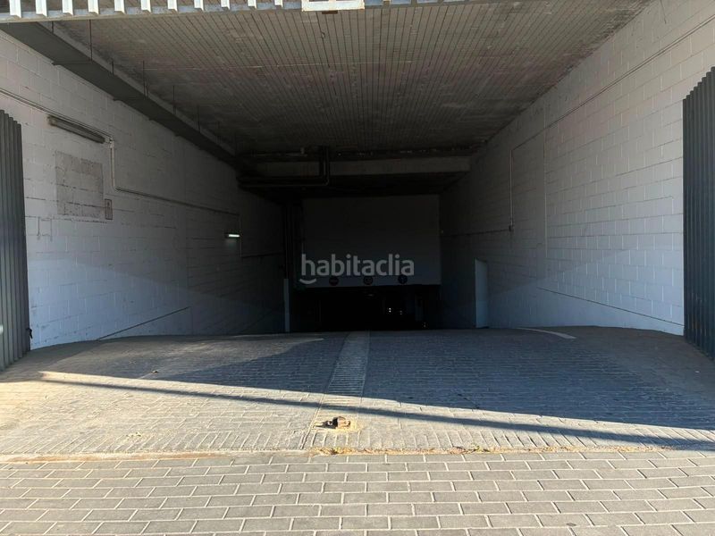 Foto 609945e8-3dbe-4e97-9d76-6141e895f967. Aparcament cotxe a Arco Norte - Avda España Dos Hermanas