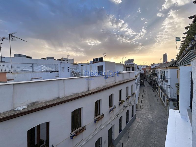 Foto 193c36c6-b386-498b-a81e-1d5e54cf7ca5. Àtic a Triana Casco Antiguo Sevilla