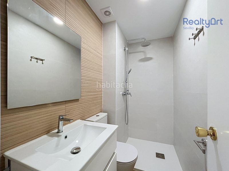 Foto 0643f111-4bd1-4447-9c93-3d3276be6458. Pis a Triana Este Sevilla