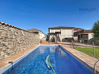 Xalet a Urbanizacion casquero - calle b 18d. Chalet en urbanización casquero con piscina