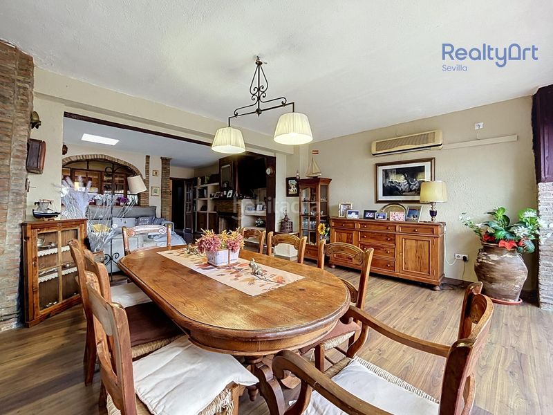 Foto d8ca5294-04db-49f6-bebf-4240d90f1718. Chalet  en cerros en cerros de Montequinto Montequinto