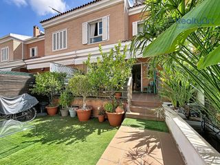 Casa adossada a Barrio Bajo
