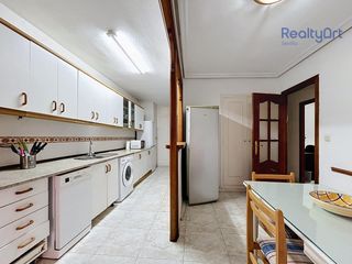 Flat in Triana Este. Piso triana