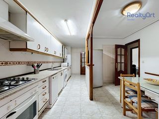 Flat in Triana Este. Piso triana