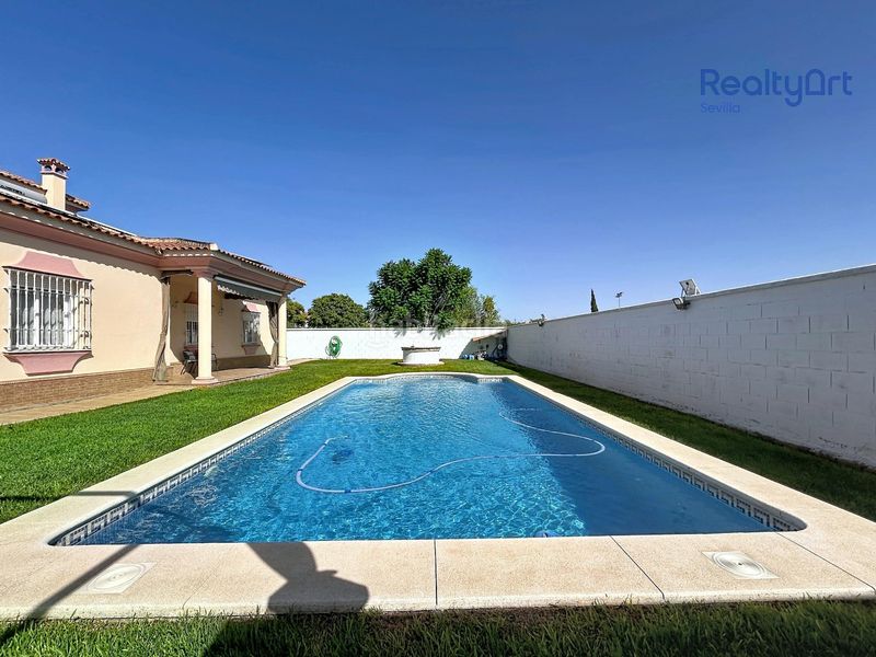 Foto 02cbbc3b-de1b-4b87-876e-8417791b92f2. Xalet amb calefacció aparcament piscina a Las Almenas Tomares