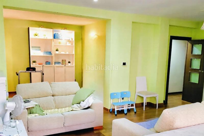 Foto 0743a49c-7c0f-43a9-9e5b-6c44ffd7ac2e. Piso  en Los Remedios en Los Remedios Sevilla