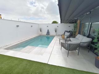 Maison jumelée à Colegio Europa. Espectacular pareado en espartinas