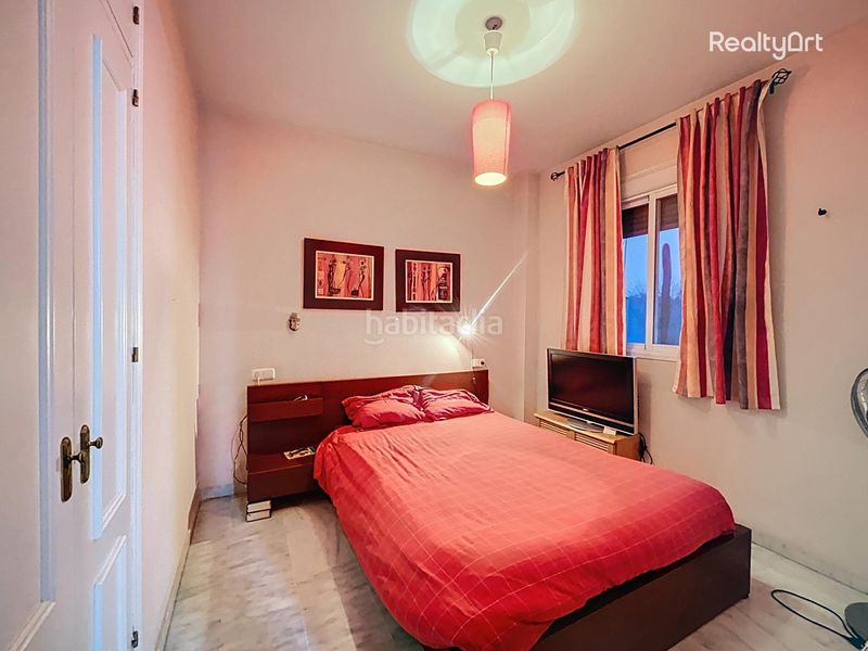 Foto 316727cb-00f3-4f15-b9b8-c9a99bb878bf. Pis amb aparcament piscina a Gelves