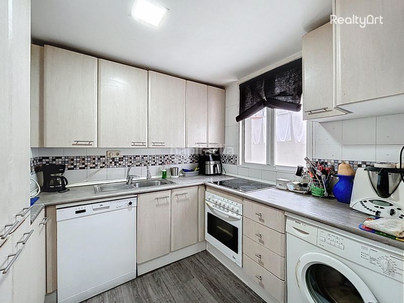 Foto fda68d2a-de3d-4127-9cf8-3f226cb90c2c. Pis a Centro - Barriada Mallorca Camas