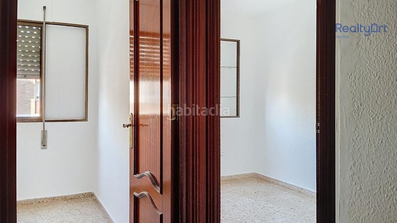 Foto 040e300c-7682-4273-95db-98c6c1dd34e2. Pis a Barrio León Sevilla
