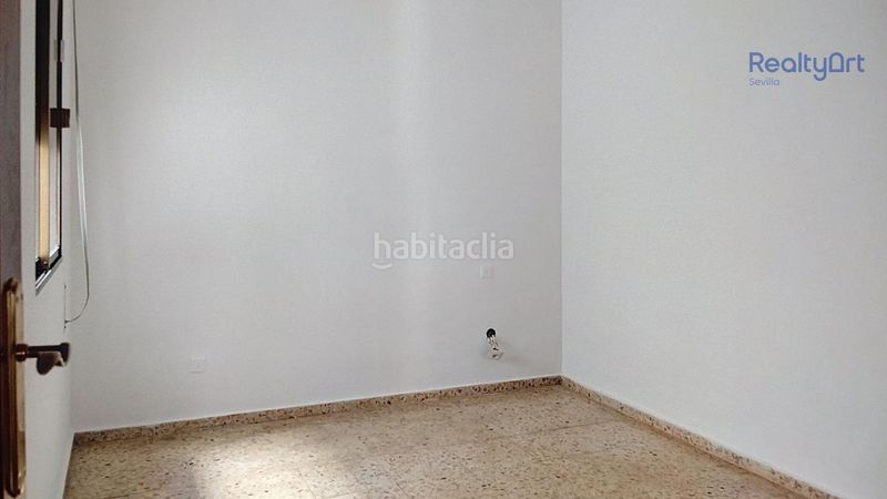 Foto 4cb9eb0b-27b6-4f70-bed6-47c37b57302e. Pis a Barrio León Sevilla