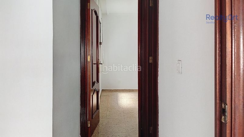 Foto f99d75ca-efd9-4135-822a-b8c8d42608d3. Pis a Barrio León Sevilla