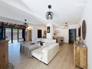 Casa aparellada a Sanlúcar la Mayor. Chalet independiente sanlucar la mayor