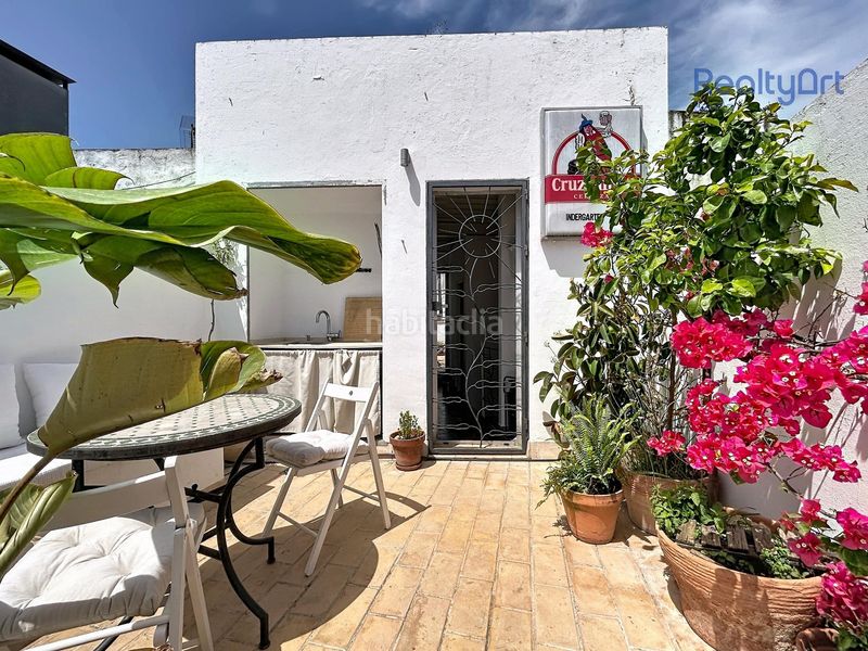 Foto 0ec211c4-dcaa-4b01-b6e1-a61e61df0ca4. Casa amb piscina a Feria Sevilla