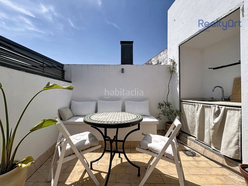 Foto 164bf0b8-7b31-4aec-83c2-34bc6ab914ba. Casa amb piscina a Feria Sevilla