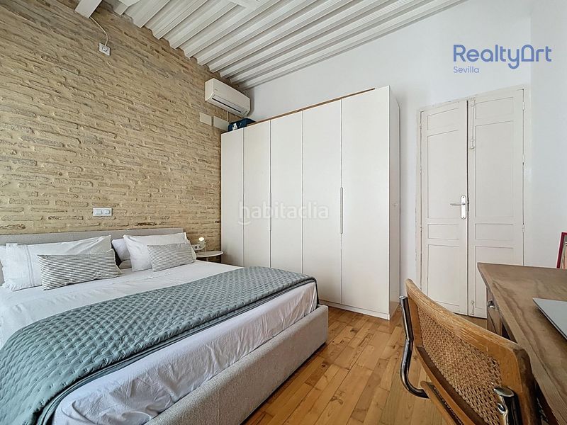 Foto 42354c2c-bcce-49de-8bf9-7e83179c771c. Casa amb piscina a Feria Sevilla