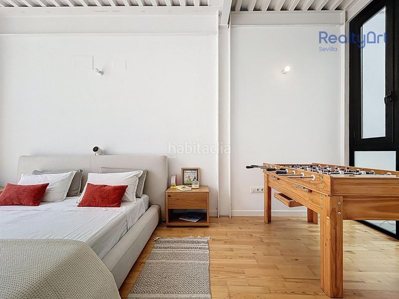 Foto 438fc105-cc7f-4499-94c8-2449369d0161. Casa amb piscina a Feria Sevilla