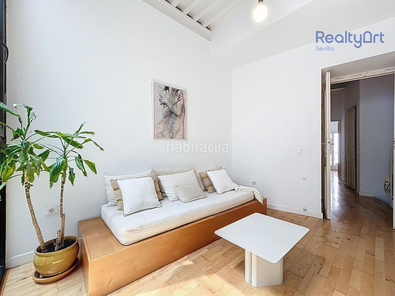 Foto 4b4af619-d337-4aae-8459-240696cf9f70. Casa amb piscina a Feria Sevilla